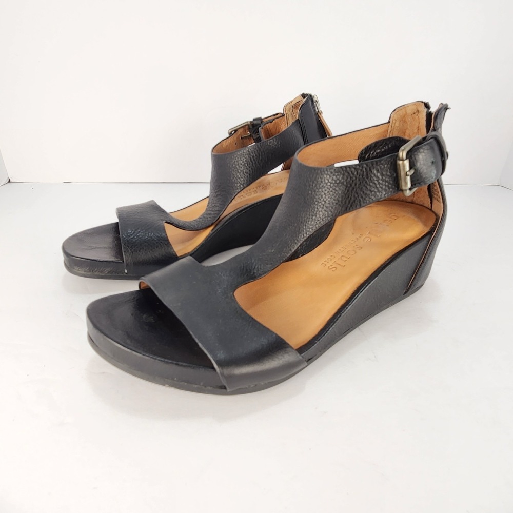 Gentle Souls Gisele Women's Black Strappy Minimalist‎ Wedge Sandals Size 6